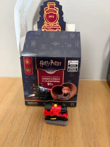 Harry Potter Cacau Show cenário icônico, trem nº 1, não acompanha o chocolate