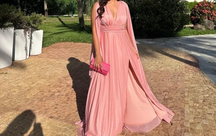 Vestido longo rosa claro com brilho ?