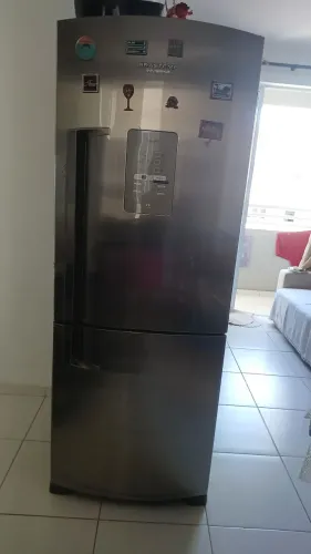 Geladeira com defeito 