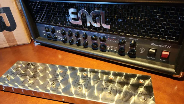 Amplificador Engl Powerball II com Footswitch