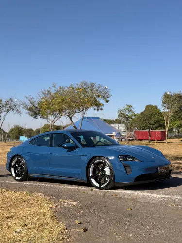Porsche Taycan (elétrico) 2022