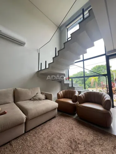 Sobrado de Alto Padrão à Venda 4 Suítes, Pé-Direito Duplo e Piscina Senador Canedo/GO Mo