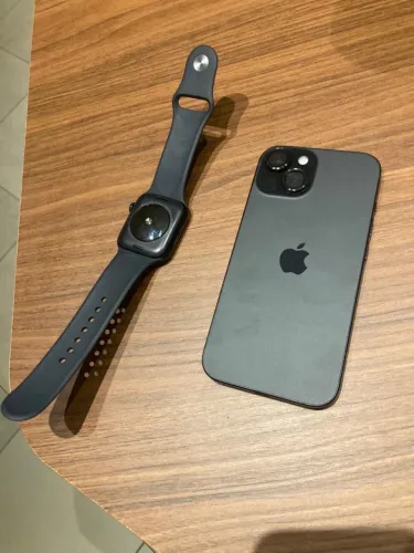 iPhone 15 256gb + Apple Watch SE 44mm