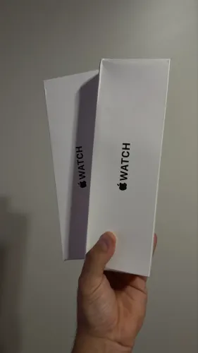 Apple Watch SE 3 40mm Starlight Silver Midnight NOVO