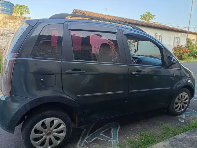 Fiat Idea Attractive 1.4 Fire Flex 8V 5P 2012