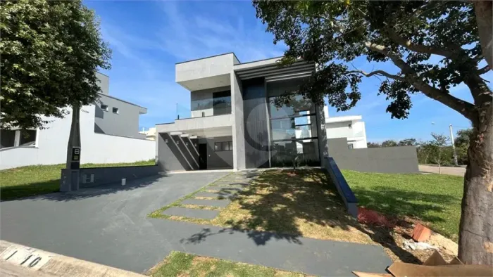 Casa de alto padrão no condomínio Campos do Conde, em Sorocaba