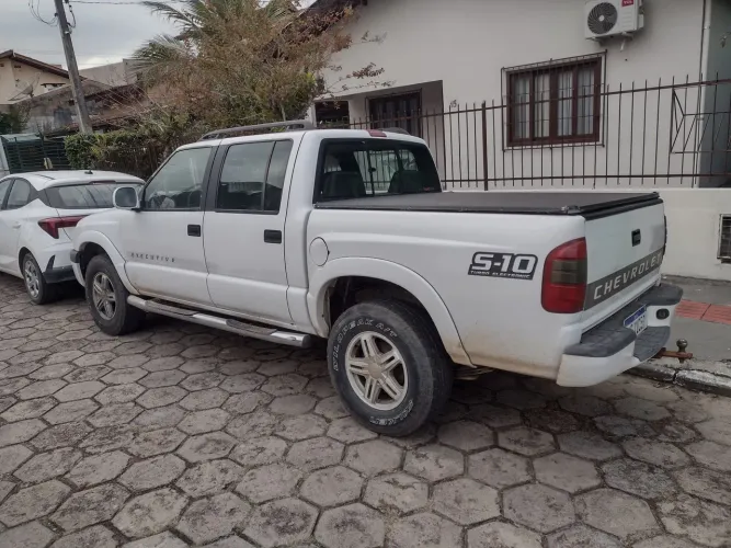 Chevrolet S10 Pick-up Exec. 2.8 4X2 CD TB Int.dies 2006
