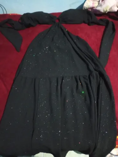 Vestido preto, costa à amostra e com bojo, tamanho "M"(VENDER LOGO)