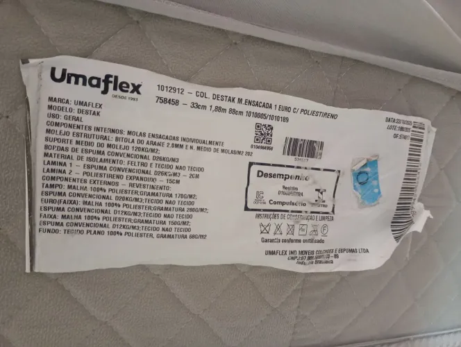 Vendo 2 camas solteiros, marca UMAFLEX.