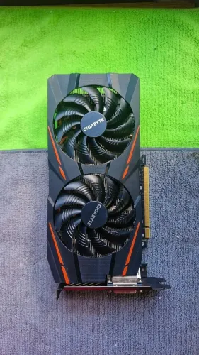 RX 570 Gigabyte 4GB GDDR5 Hynix | 256 Bits | 1244MHz | Placa Gamer