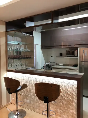 Alugo lindo apartamento todo mobiliado  no centro  de Cascavel 