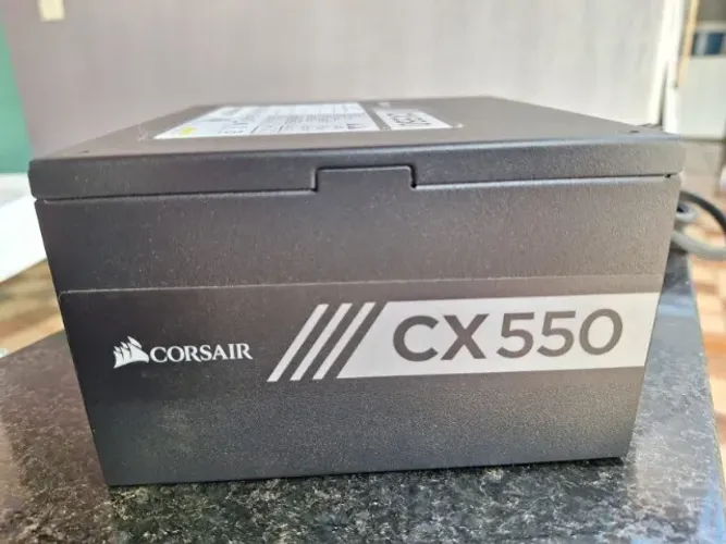 Fonte Corsair CX550