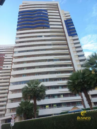 Apartamento no Home Club, Próximo a Antônio Sales e Barão de Studart