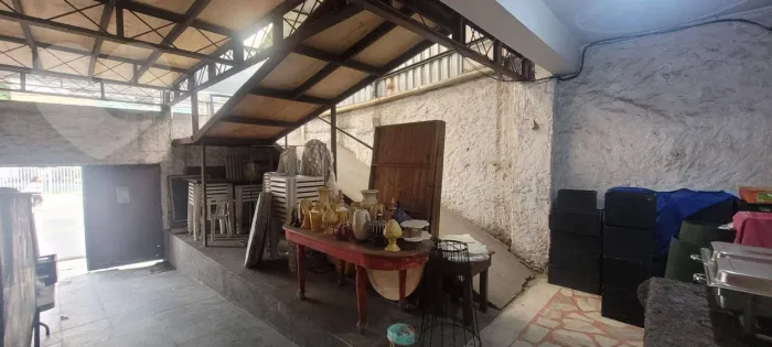 Casa Comercial de 216m² à venda em Santa Rosa - Niterói - RJ