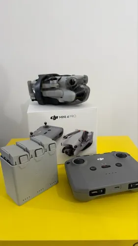 DJI mini 4 pro fly more combo