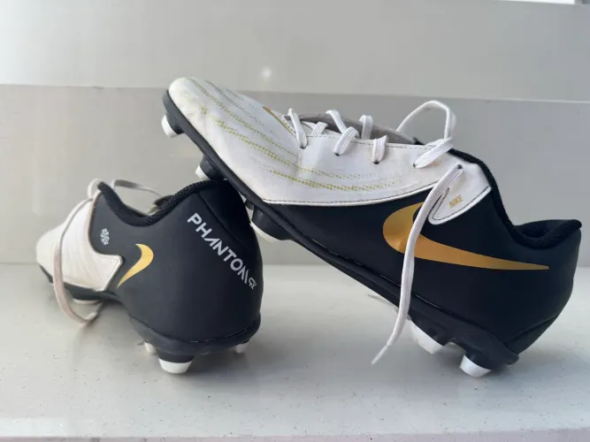 Chuteira de campo Nike Phantom GX II Club