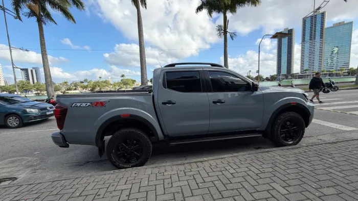 Nissan Frontier Pro4x CD 4X4 2.3 Bi-TB Die. AUT 2023