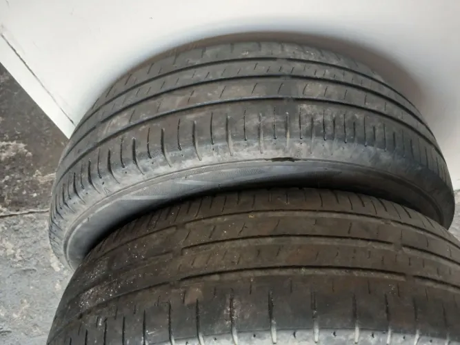 Par de pneus dunlop 185 70 14