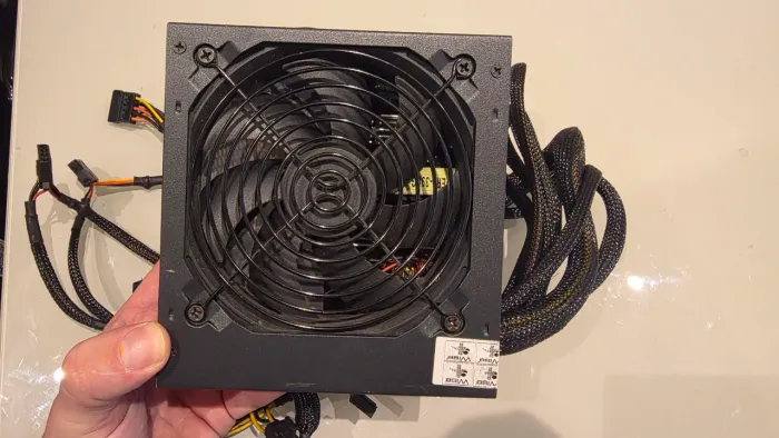 Fonte ATX WiseCase WS-750 (220W Reais) Preta - Conservada