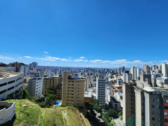 Imóvel para venda tem com 4 quartos 03 vagas em Gutierrez - Belo Horizonte - MG