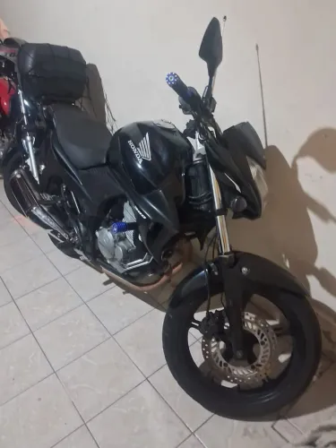 Cb 300