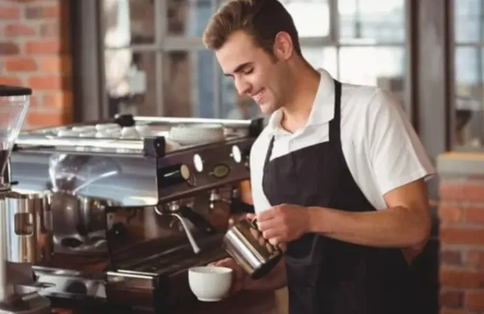 Barista / Auxiliar de Cozinha Cafeteria