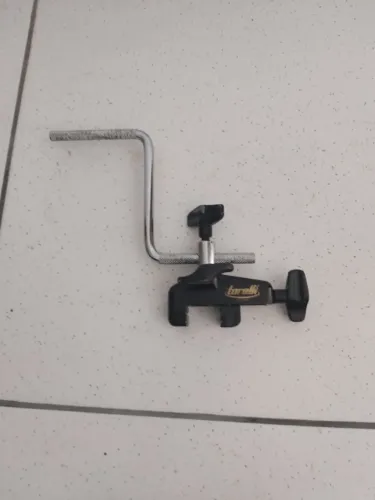 Clamp fixador de cowbel etc no aro da caixa ou surdo