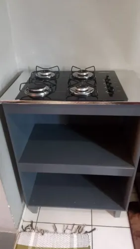 Fogão cooktop 4 bocas com armário e mesa de vidro 4 cadeiras