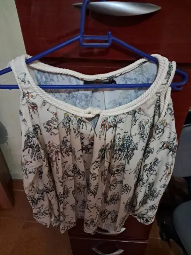 Blusa da Animale estampada em seda em perfeito estado tamanho 38,