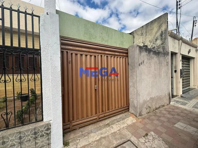 Casa com 100m² com 02 Quartos no Bairro Centro - Juazeiro do Norte -Ce