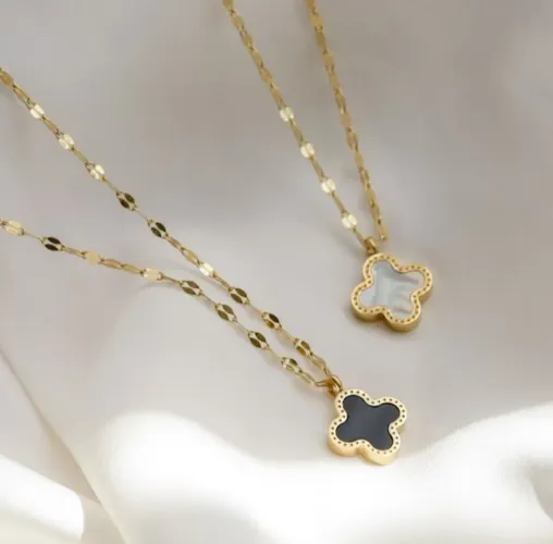 Colar dourado de trevo Aço Inoxidável