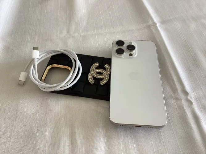 iPhone 15 Pro Max 512gb branco