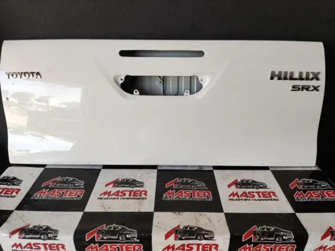 Tampa traseira Hilux 2016-2022 (Leia o Anúncio)