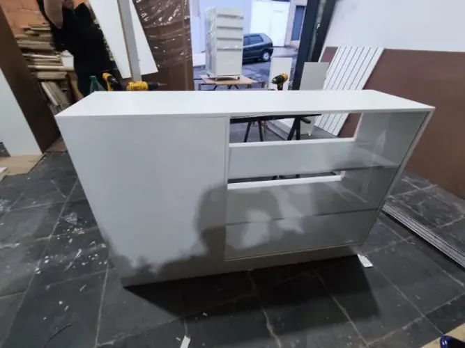 Balcão expositor +Caixa em MDF Feito sob medida 