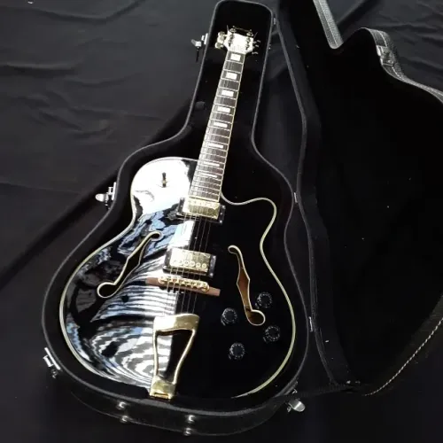 Guitarra Stagg A300 Archtop Zerada Com os Plásticos de Proteção, Com Case Sem uso algum