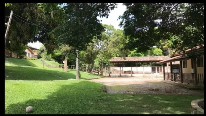 Serra Negra - Fazendinha 10 hc - R$3.500.000,00