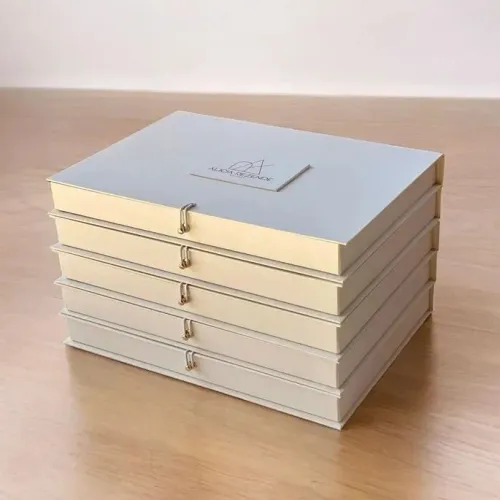 Caixa de Papelaria cartonagem 33x23x4