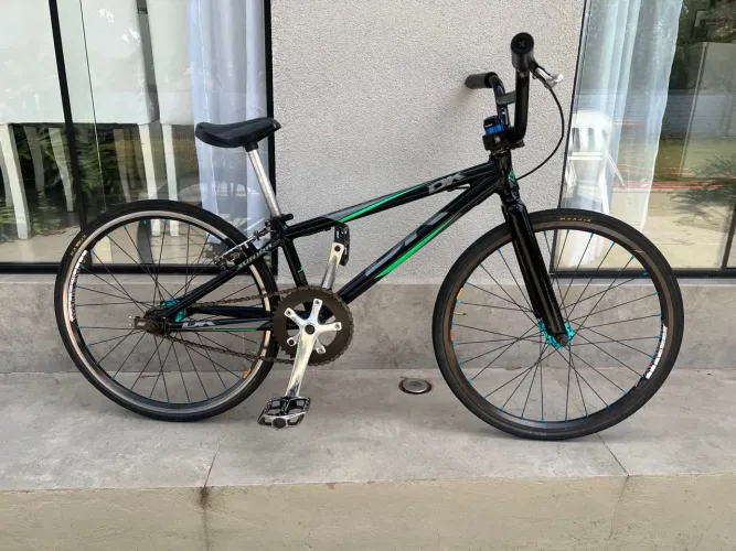 Bike BMX DK Junior- importada 