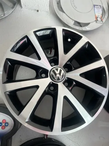 Jogo de rodas originais jetta 16 5x112