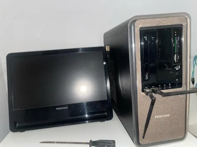 Computador POSITIVO PCTV