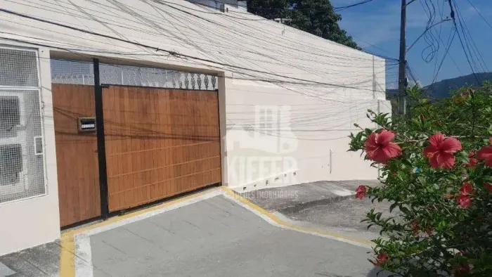 Casa com 2 dormitórios à venda, 70 m² por R$ 290.000,00 - Pendotiba - Niterói/RJ