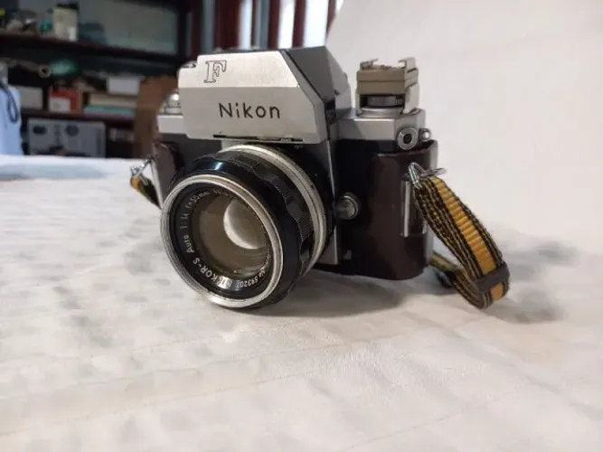 Camera Nikon F