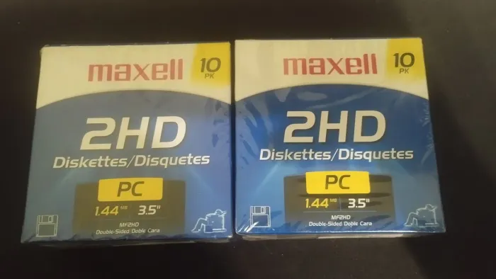 2x Caixas de disquetes Maxell 10un.