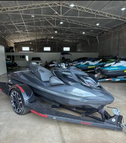 Jet ski 300 rxp 