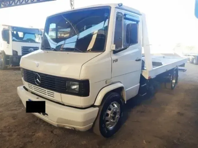 Mercedes-Benz 710 2012 Plataforma
