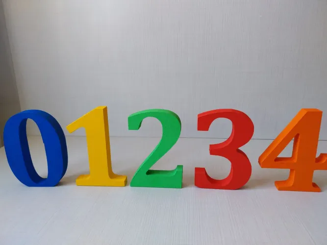 Números pedagógicos coloridos de 0-9 em MDF 