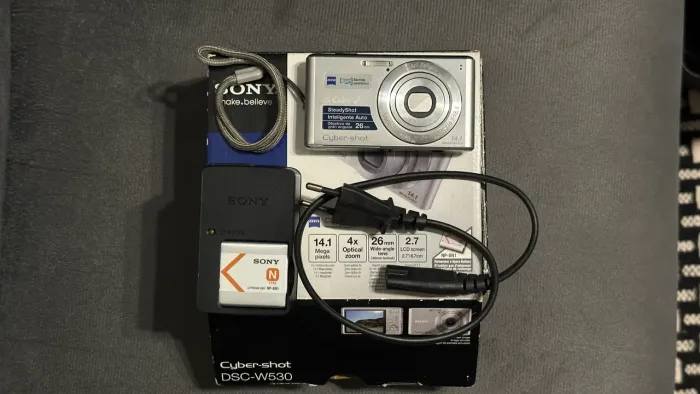 Sony Cybershot DSC-W530 14.1MP - Completa, com caixa.