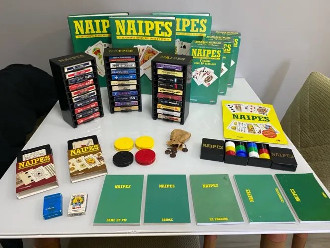 Coleção Naipes O Mundo Fascinante Jogos De Cartas Fournier (Usado)