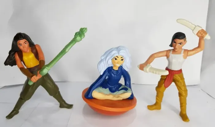 Bonecos Raya e o último dragão Sisu Namaari Disney McDonalds