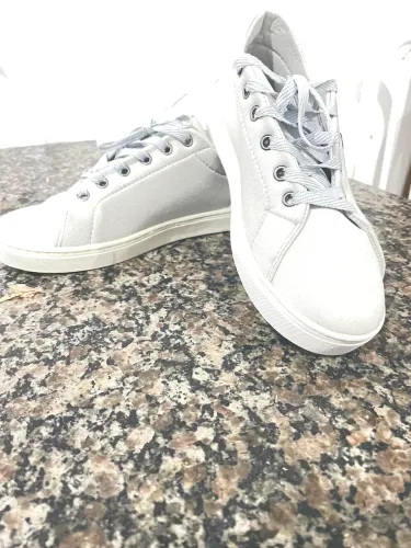 Sapato masculino tam 36/37 boas condições (entrega por conta do cliente)